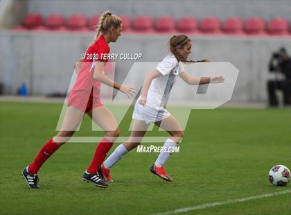 Thumbnail 2 in Fremont vs. American Fork (UHSAA 6A Semifinal) photogallery.