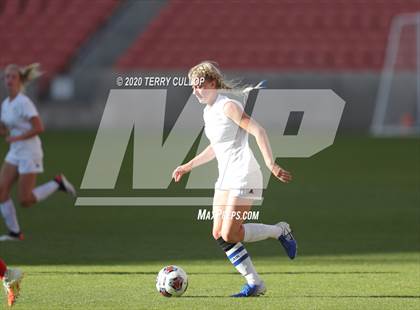 Thumbnail 1 in Fremont vs. American Fork (UHSAA 6A Semifinal) photogallery.
