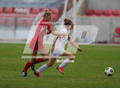 Thumbnail 1 in Fremont vs. American Fork (UHSAA 6A Semifinal) photogallery.