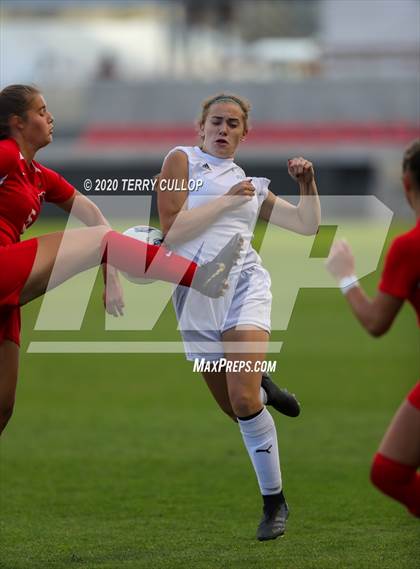 Thumbnail 1 in Fremont vs. American Fork (UHSAA 6A Semifinal) photogallery.