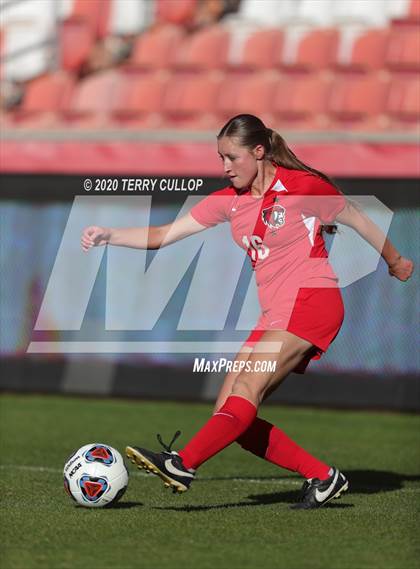 Thumbnail 2 in Fremont vs. American Fork (UHSAA 6A Semifinal) photogallery.