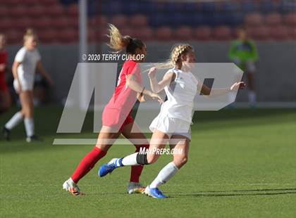 Thumbnail 2 in Fremont vs. American Fork (UHSAA 6A Semifinal) photogallery.
