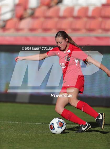 Thumbnail 1 in Fremont vs. American Fork (UHSAA 6A Semifinal) photogallery.