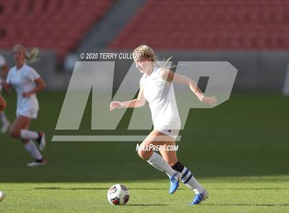 Thumbnail 2 in Fremont vs. American Fork (UHSAA 6A Semifinal) photogallery.