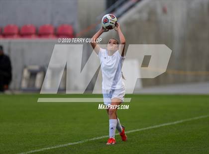 Thumbnail 3 in Fremont vs. American Fork (UHSAA 6A Semifinal) photogallery.