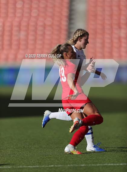 Thumbnail 1 in Fremont vs. American Fork (UHSAA 6A Semifinal) photogallery.