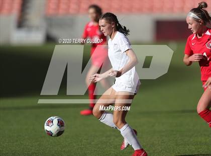 Thumbnail 2 in Fremont vs. American Fork (UHSAA 6A Semifinal) photogallery.