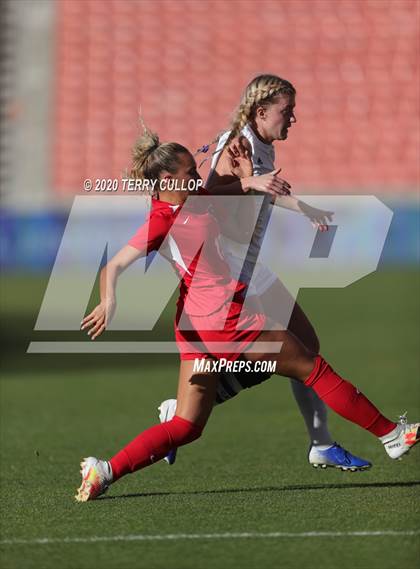 Thumbnail 3 in Fremont vs. American Fork (UHSAA 6A Semifinal) photogallery.