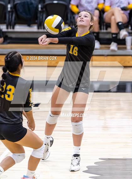 Thumbnail 2 in Highland vs Quitman (Salem Volleyball Tournament) photogallery.