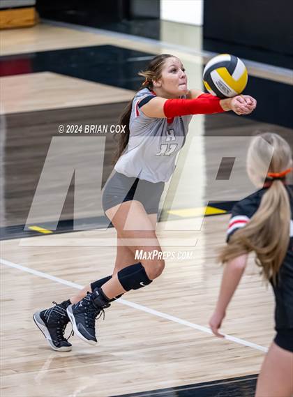 Thumbnail 1 in Highland vs Quitman (Salem Volleyball Tournament) photogallery.