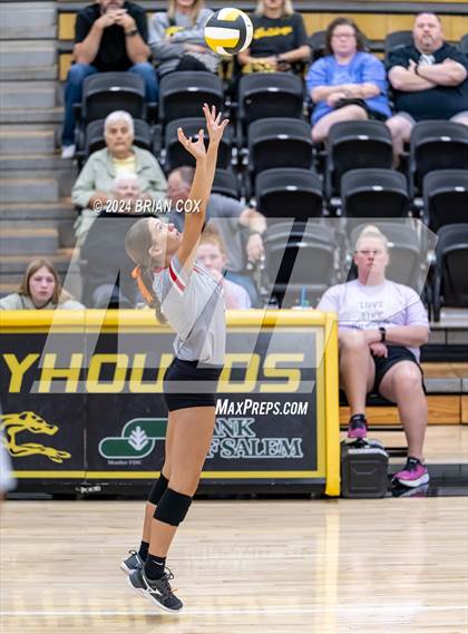 Thumbnail 1 in Highland vs Quitman (Salem Volleyball Tournament) photogallery.
