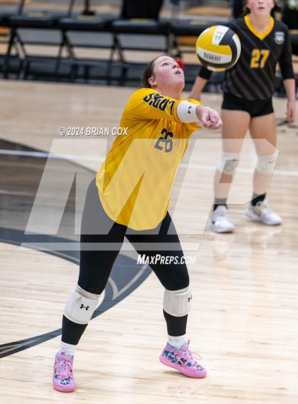 Thumbnail 3 in Highland vs Quitman (Salem Volleyball Tournament) photogallery.