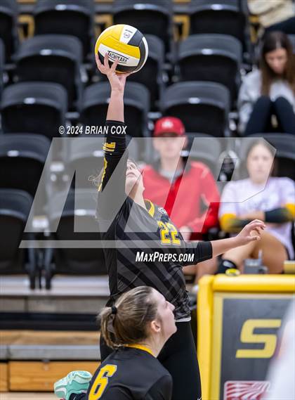 Thumbnail 1 in Highland vs Quitman (Salem Volleyball Tournament) photogallery.
