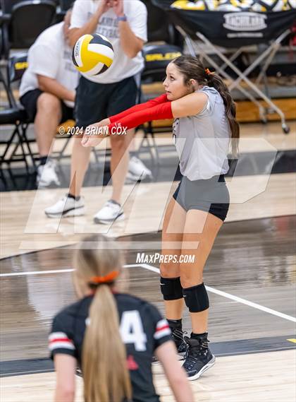 Thumbnail 1 in Highland vs Quitman (Salem Volleyball Tournament) photogallery.