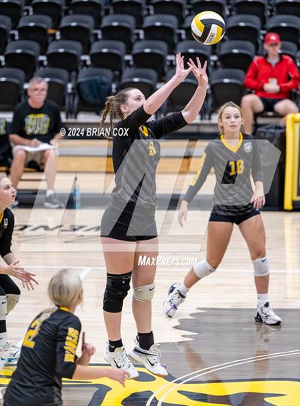 Thumbnail 1 in Highland vs Quitman (Salem Volleyball Tournament) photogallery.