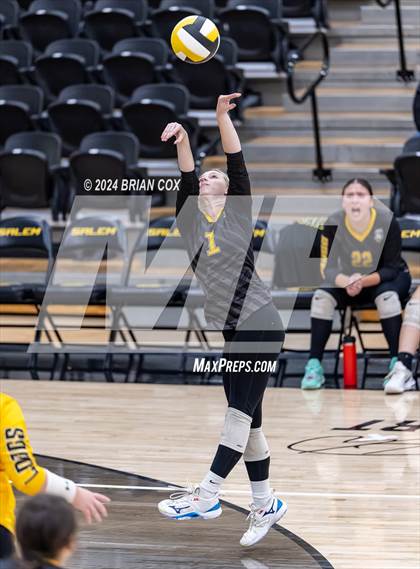 Thumbnail 1 in Highland vs Quitman (Salem Volleyball Tournament) photogallery.