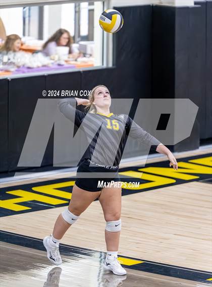 Thumbnail 3 in Highland vs Quitman (Salem Volleyball Tournament) photogallery.