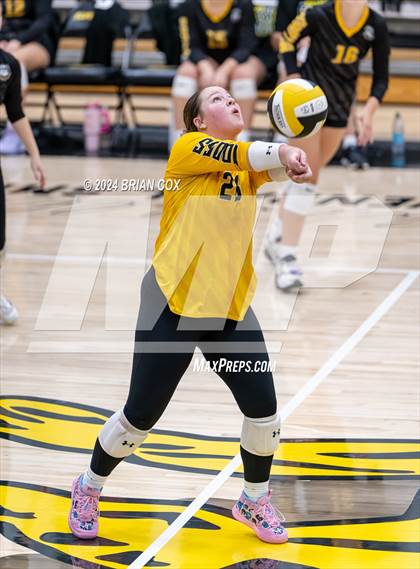 Thumbnail 2 in Highland vs Quitman (Salem Volleyball Tournament) photogallery.