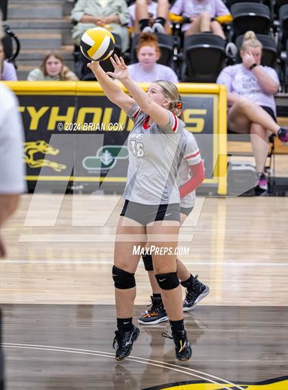 Thumbnail 1 in Highland vs Quitman (Salem Volleyball Tournament) photogallery.