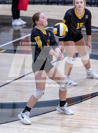 Thumbnail 1 in Highland vs Quitman (Salem Volleyball Tournament) photogallery.