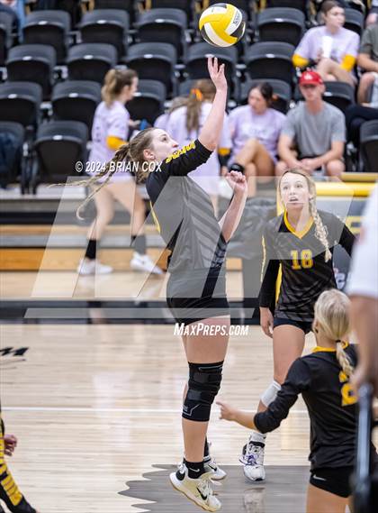 Thumbnail 3 in Highland vs Quitman (Salem Volleyball Tournament) photogallery.