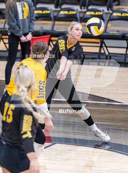 Thumbnail 1 in Highland vs Quitman (Salem Volleyball Tournament) photogallery.