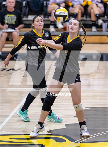 Thumbnail 3 in Highland vs Quitman (Salem Volleyball Tournament) photogallery.
