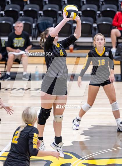 Thumbnail 2 in Highland vs Quitman (Salem Volleyball Tournament) photogallery.