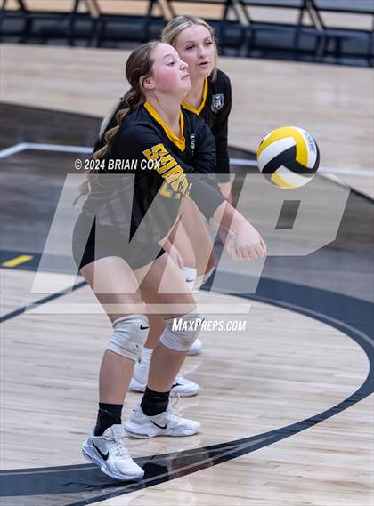 Thumbnail 3 in Highland vs Quitman (Salem Volleyball Tournament) photogallery.