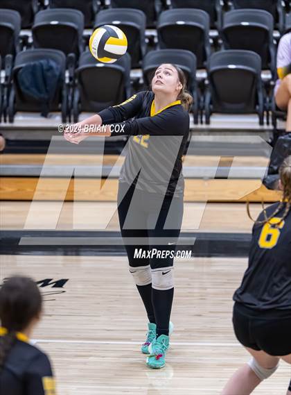 Thumbnail 2 in Highland vs Quitman (Salem Volleyball Tournament) photogallery.