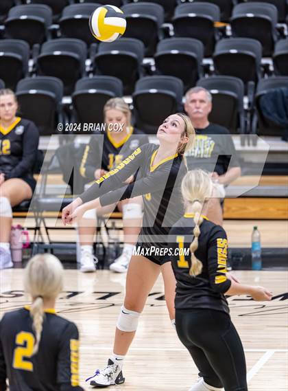 Thumbnail 2 in Highland vs Quitman (Salem Volleyball Tournament) photogallery.
