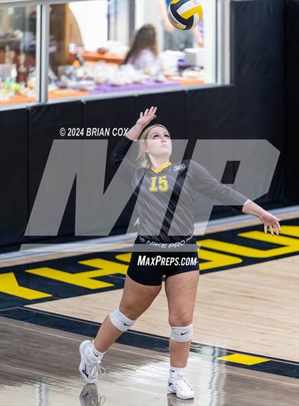 Thumbnail 2 in Highland vs Quitman (Salem Volleyball Tournament) photogallery.