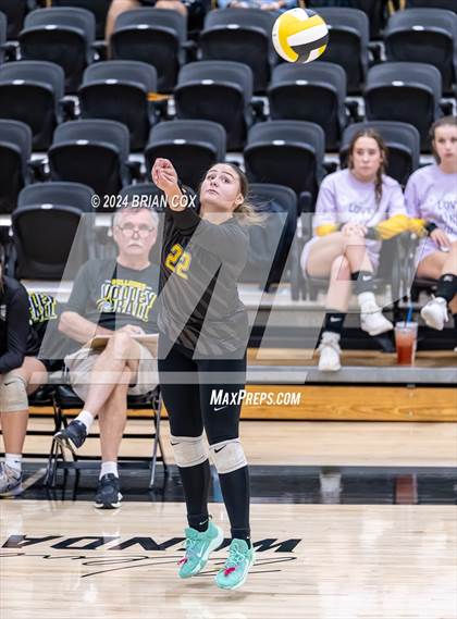 Thumbnail 3 in Highland vs Quitman (Salem Volleyball Tournament) photogallery.