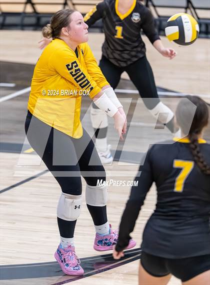 Thumbnail 1 in Highland vs Quitman (Salem Volleyball Tournament) photogallery.