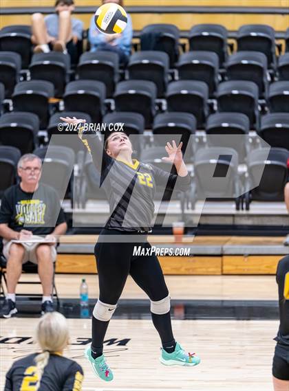 Thumbnail 3 in Highland vs Quitman (Salem Volleyball Tournament) photogallery.