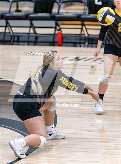 Thumbnail 3 in Highland vs Quitman (Salem Volleyball Tournament) photogallery.