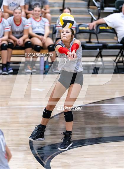 Thumbnail 1 in Highland vs Quitman (Salem Volleyball Tournament) photogallery.