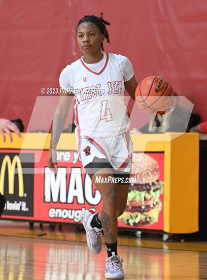 Thumbnail 1 in Mt. Carmel vs West Jefferson (Allstate Sugar Bowl National Prep Classic) photogallery.