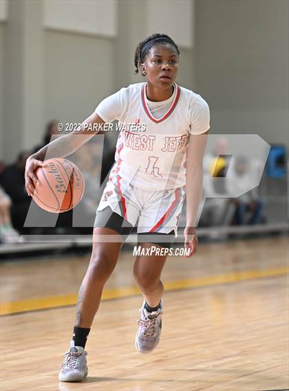Thumbnail 2 in Mt. Carmel vs West Jefferson (Allstate Sugar Bowl National Prep Classic) photogallery.