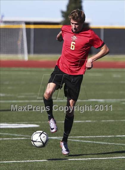 Thumbnail 2 in Pacific Ridge vs. Santa Fe Christian (CIF SDS D5 Final) photogallery.