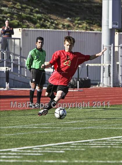 Thumbnail 2 in Pacific Ridge vs. Santa Fe Christian (CIF SDS D5 Final) photogallery.