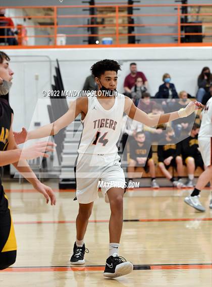 Thumbnail 1 in ROWVA/Williamsfield @ Illini Bluffs photogallery.
