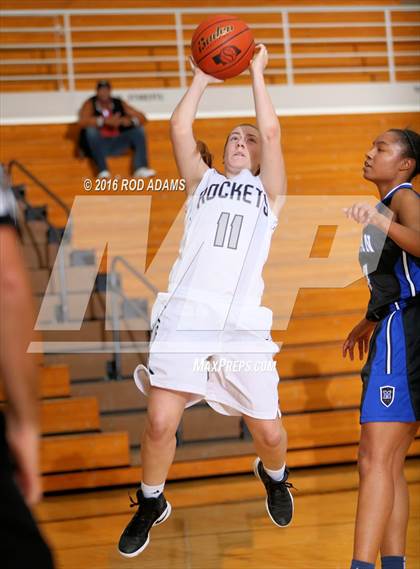 Thumbnail 2 in Marian @ Lincoln Northeast photogallery.