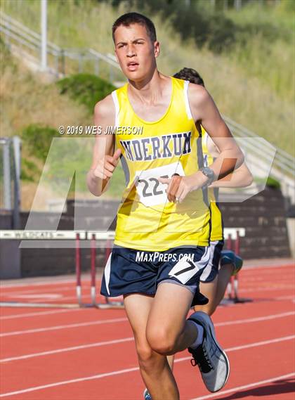 Thumbnail 1 in SacTown Races (Middle and Long Distances) photogallery.
