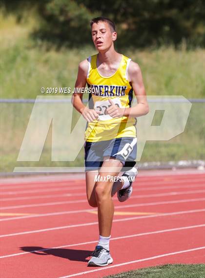 Thumbnail 2 in SacTown Races (Middle and Long Distances) photogallery.