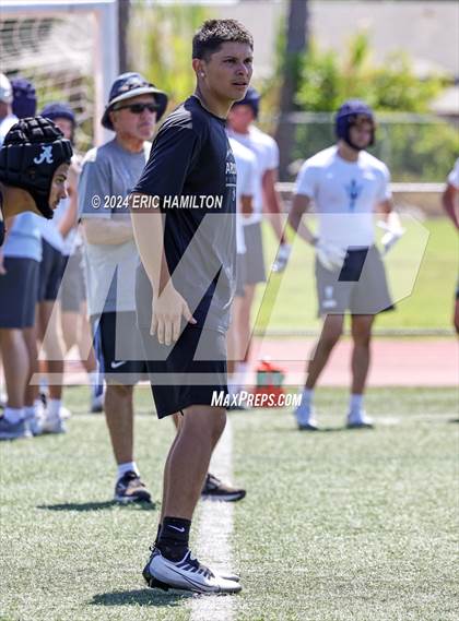Thumbnail 2 in Arroyo vs Corona Del Mar (Brave 8 Invitational Tournament) photogallery.