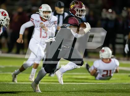 Thumbnail 3 in Fox @ De Smet Jesuit (MSHSAA Class 6 Semifinal) photogallery.
