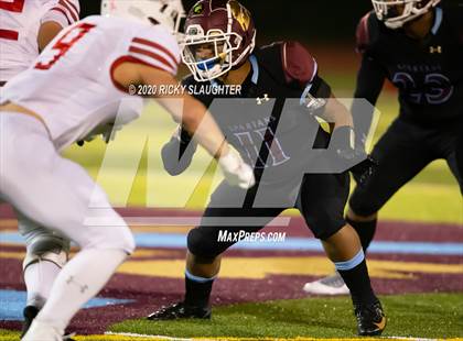 Thumbnail 2 in Fox @ De Smet Jesuit (MSHSAA Class 6 Semifinal) photogallery.