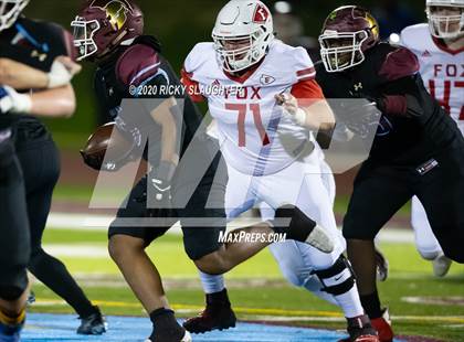 Thumbnail 2 in Fox @ De Smet Jesuit (MSHSAA Class 6 Semifinal) photogallery.