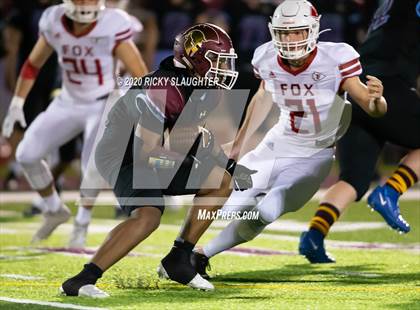 Thumbnail 1 in Fox @ De Smet Jesuit (MSHSAA Class 6 Semifinal) photogallery.
